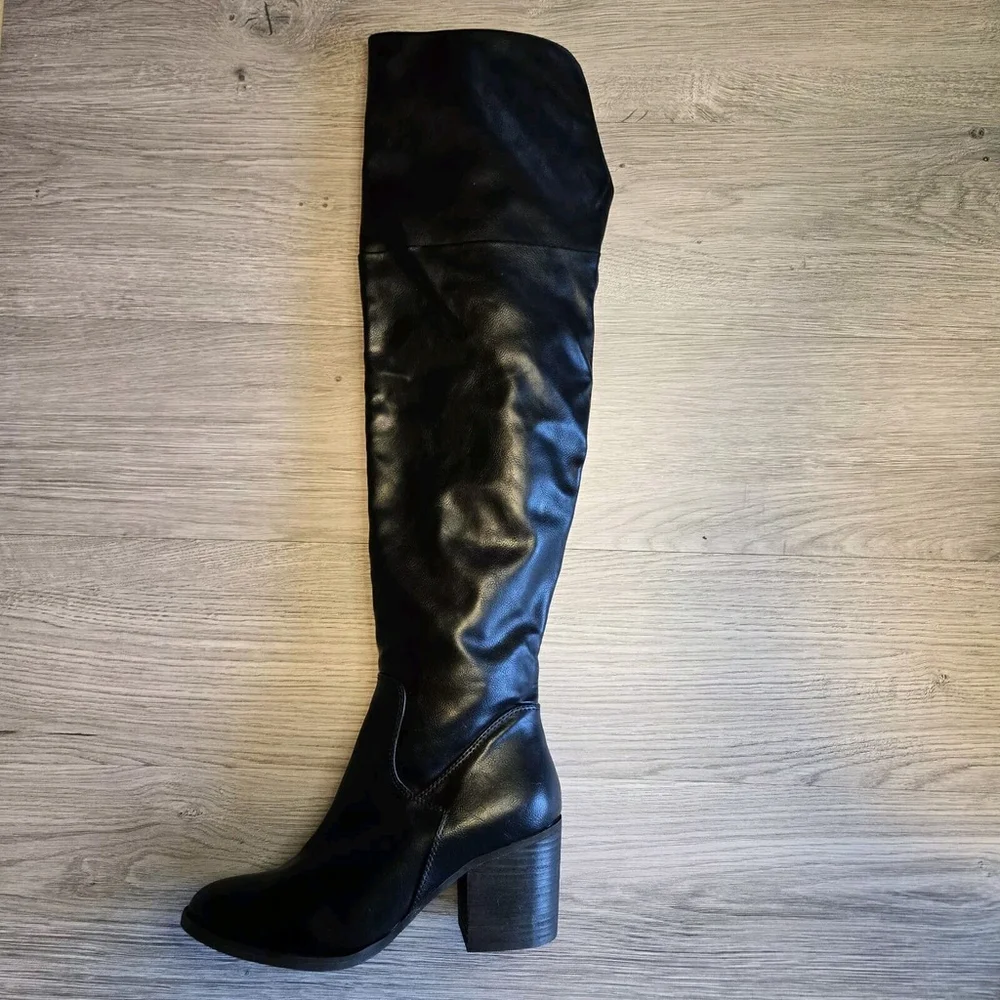 BP Luke Black Faux Leather Over-the-Knee Boots Size 6 NWOB Y2K Whimsigoth Retro